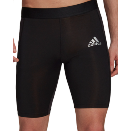 Short de sport technique adidas